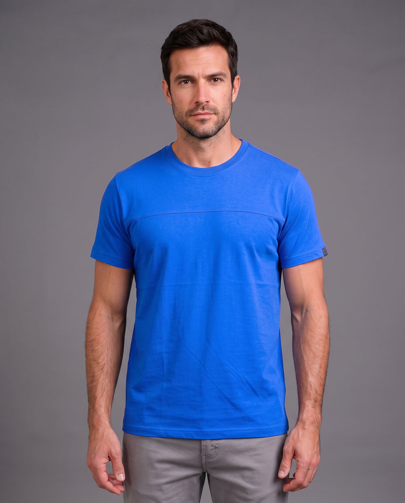 Camiseta de Malha com Recorte Frontal