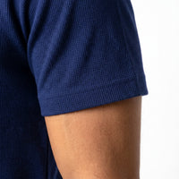 Camiseta Malha Gola Gota