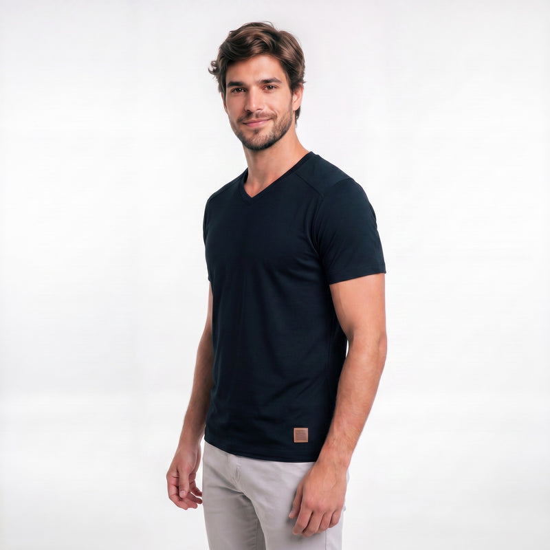 Camiseta Casual Malha Gola V