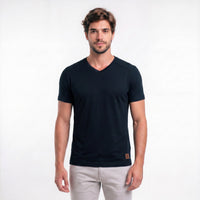 Camiseta Casual Malha Gola V