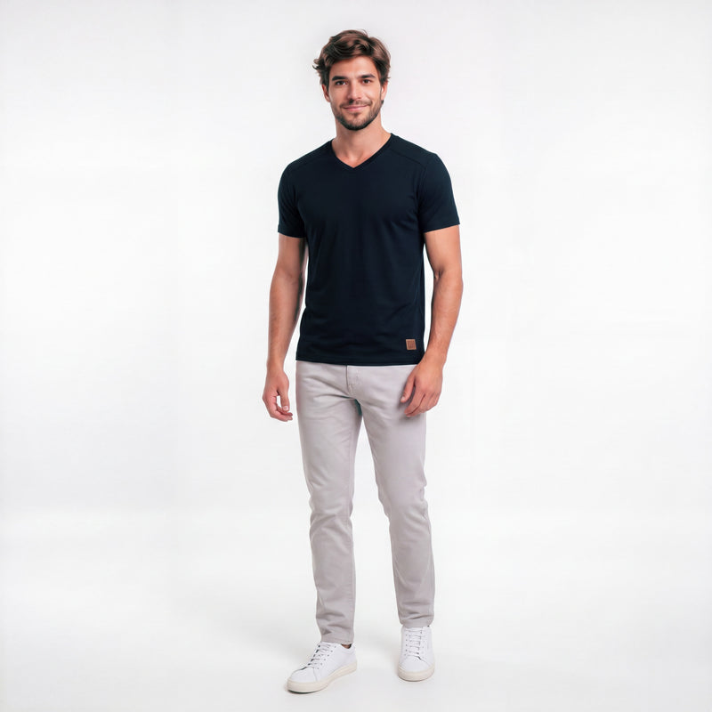 Camiseta Casual Malha Gola V