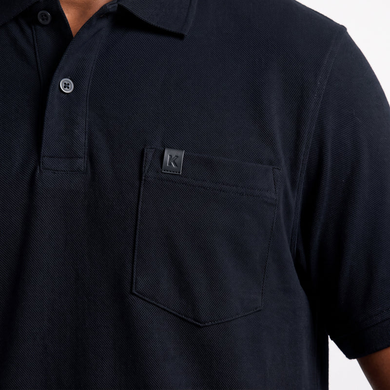 Polo Básica com Bolso – Preto
