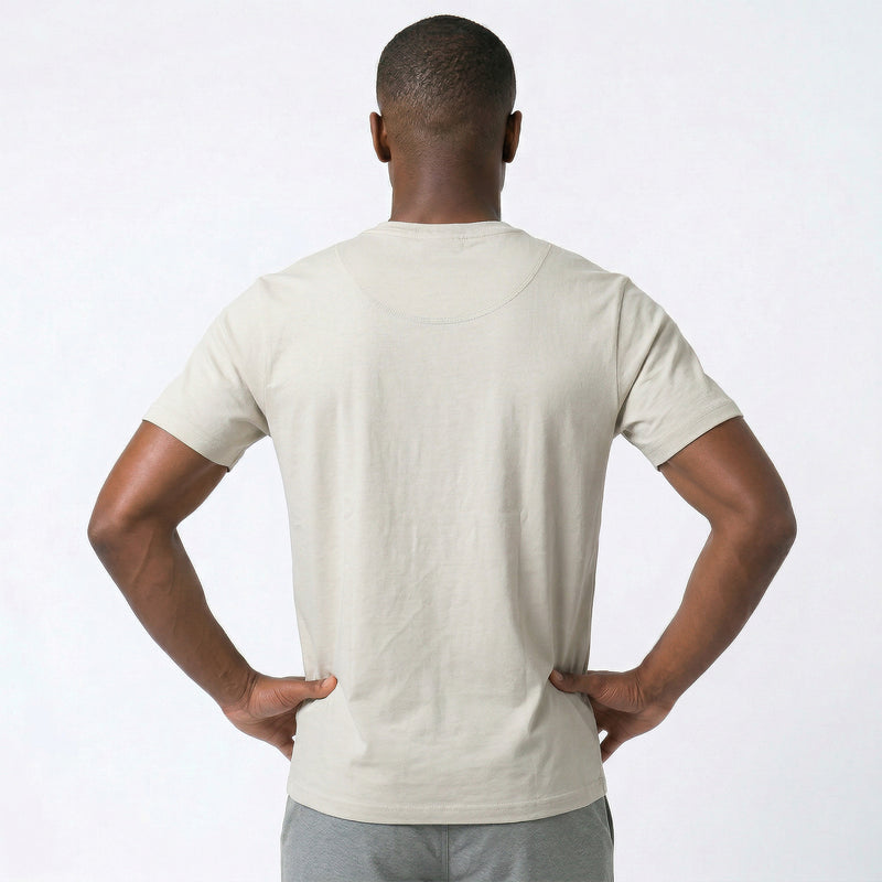 Camiseta com Gola Transpassada e Bolso