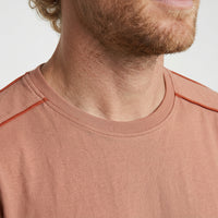 Camiseta Casual com Recortes nos Ombros
