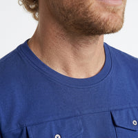 Camiseta Masculina com Bolsos