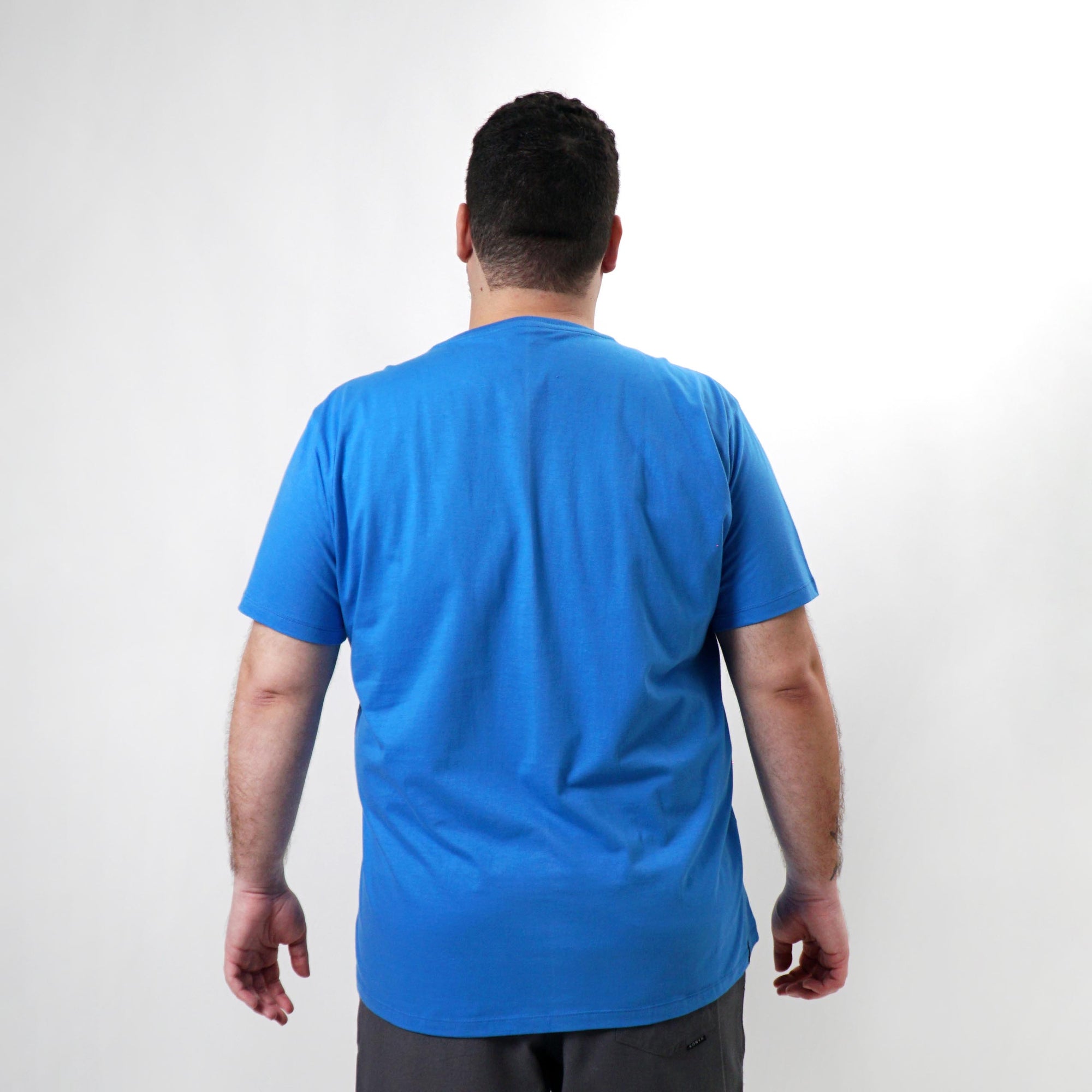 Camiseta Casual com Recorte e Bolso My Size