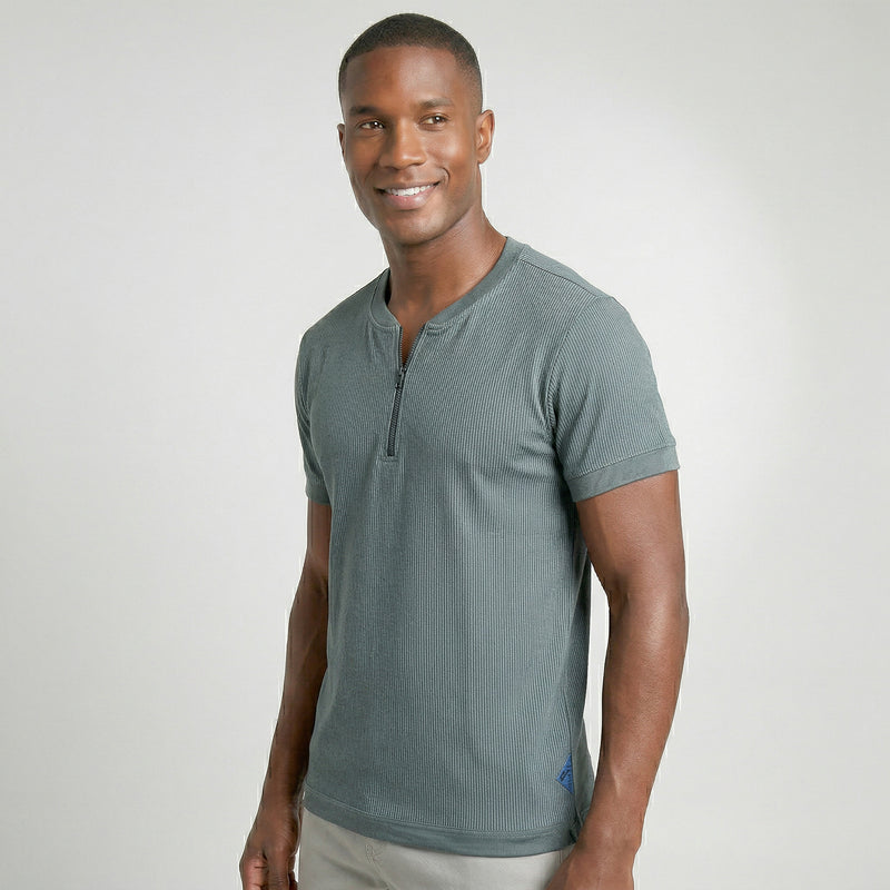 Camiseta Masculina Texturizada com Zíper