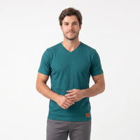 Camiseta Texturizada com Gola V Transpassada