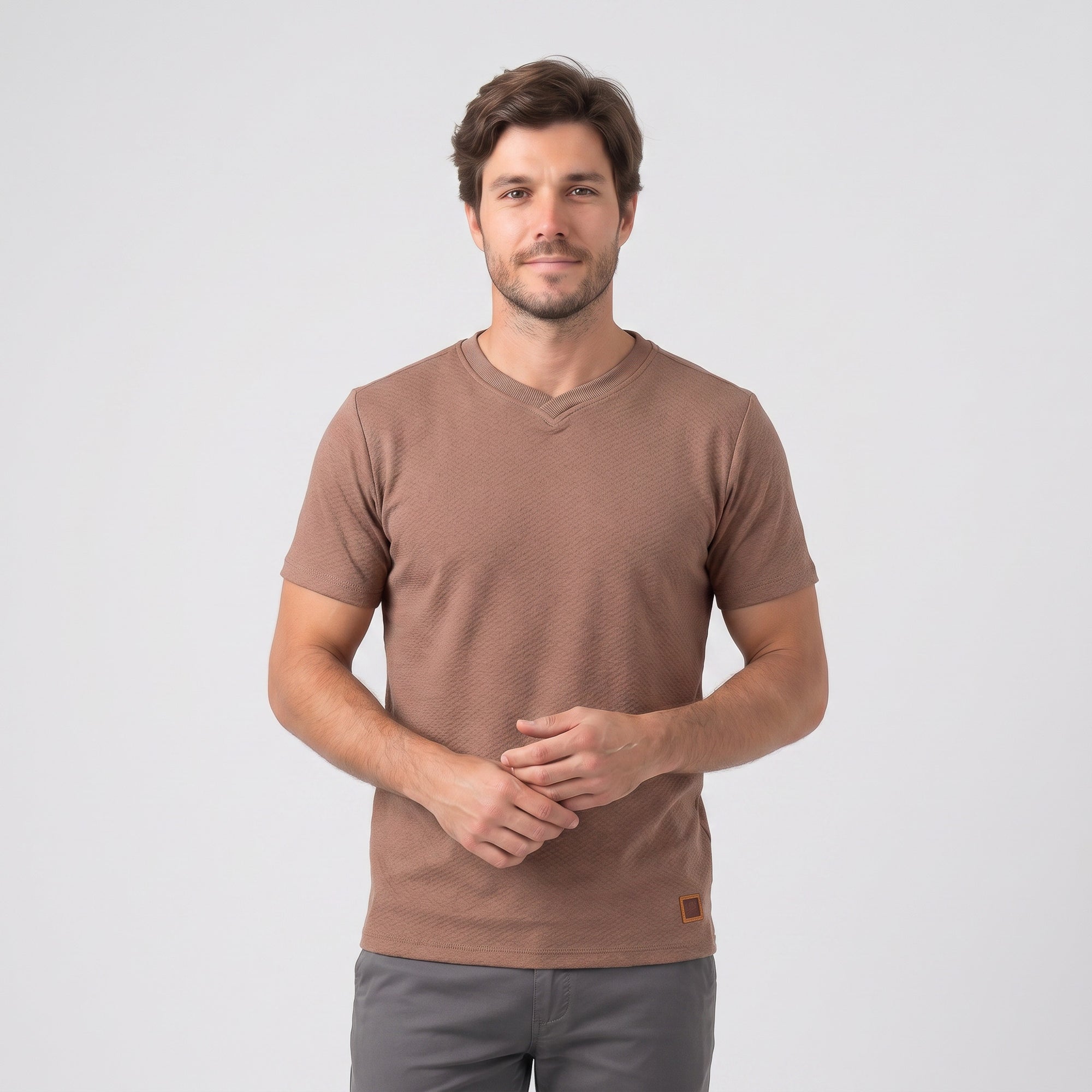 Camiseta Texturizada com Gola V Transpassada