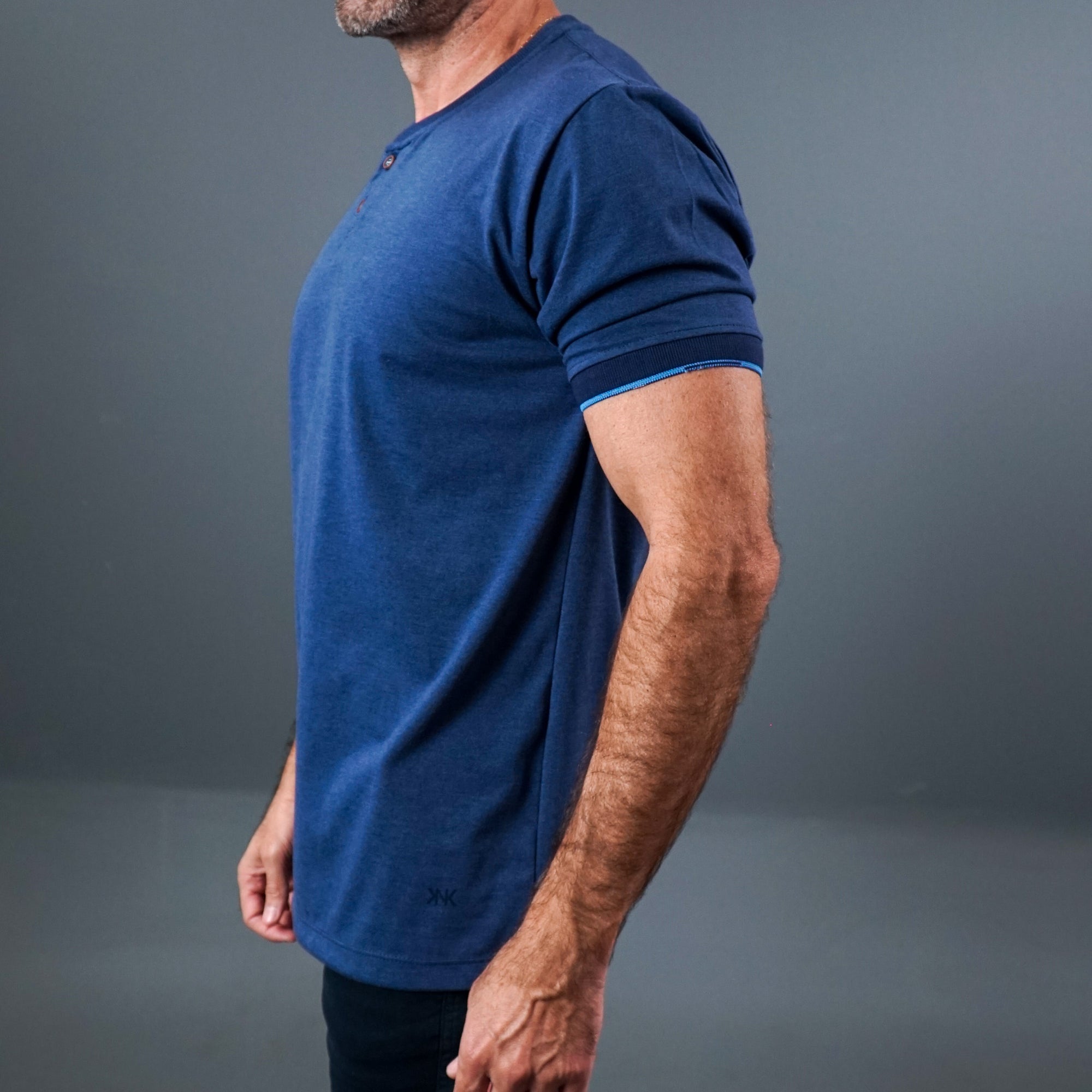 Camiseta Masculina Casual com 2 Botões KNK