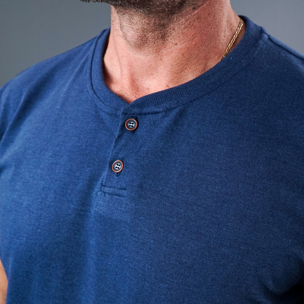 Camiseta Masculina Casual com 2 Botões KNK