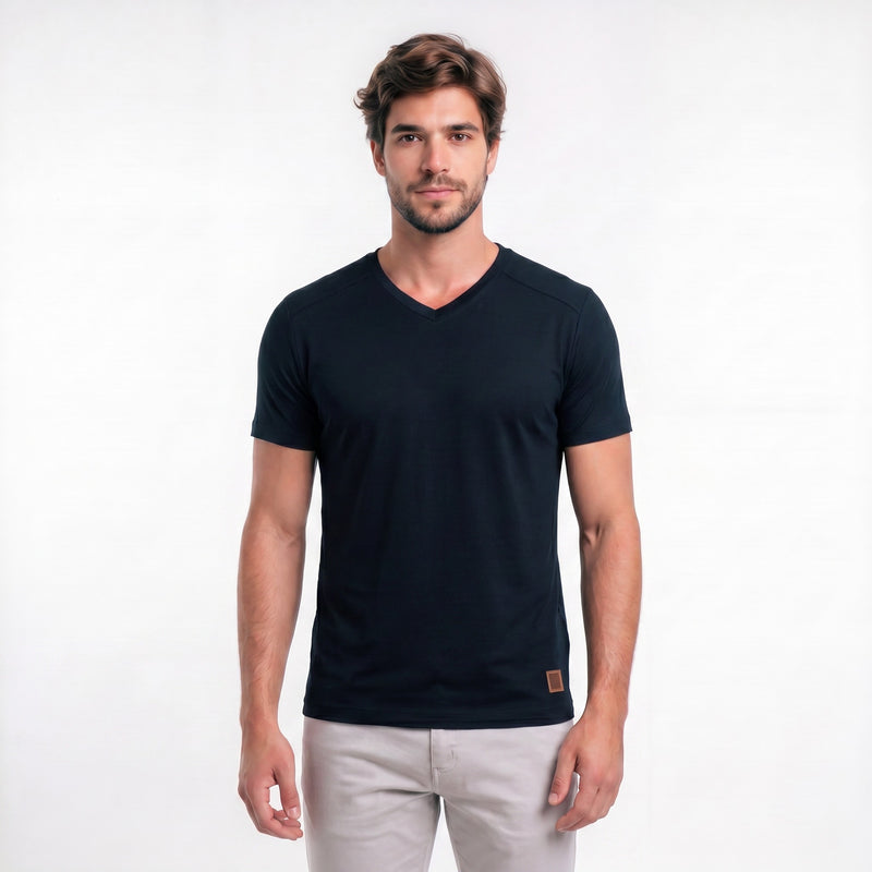 Camiseta Casual Malha Gola V