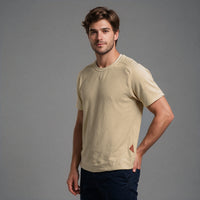 Camiseta Recortes Malha Mangas e Barra – Bege