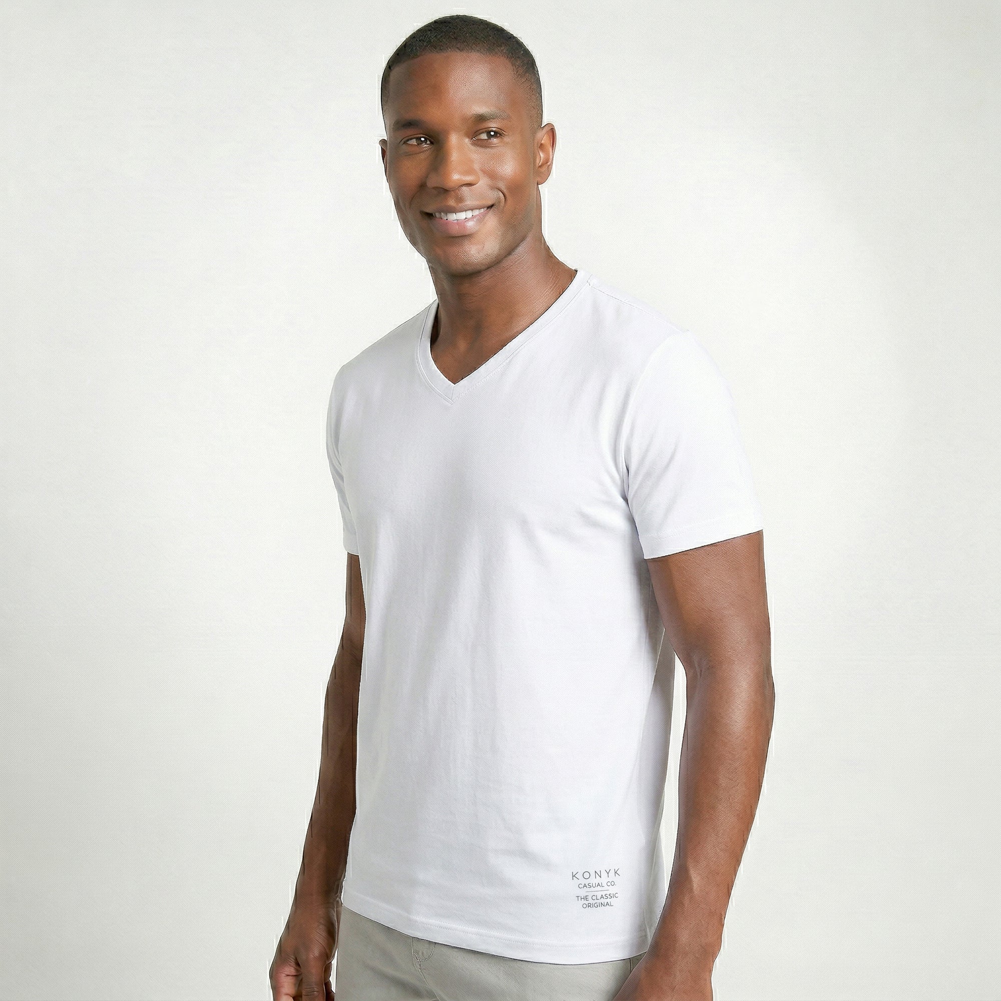 Camisa Casual com Gola V