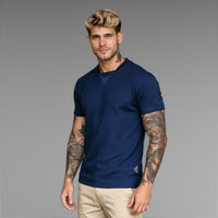 Camiseta Gola Triangulo e Decote Trabalhado Malha – Azul Marinho