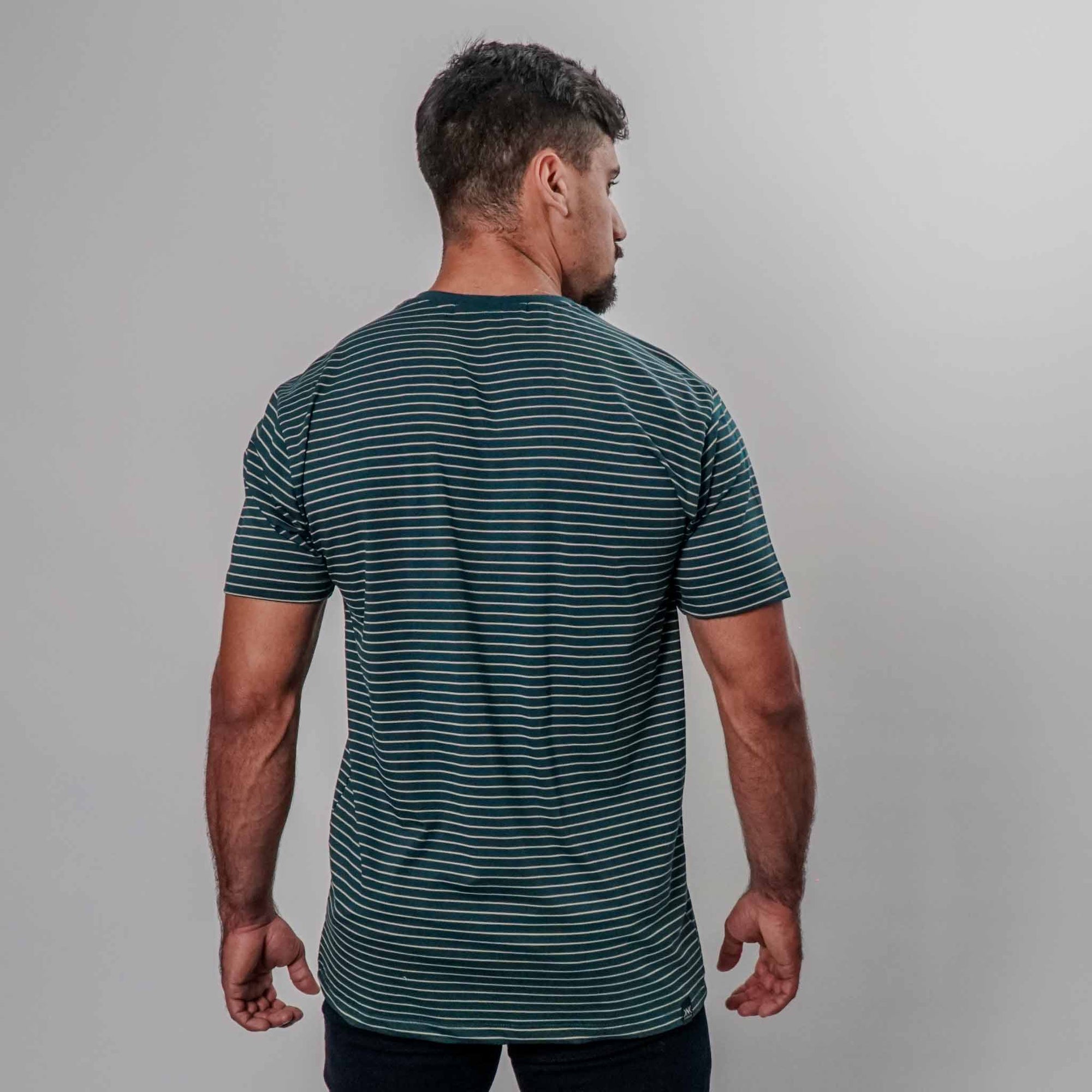 Camiseta Listrada com Gola Diferenciada KNK