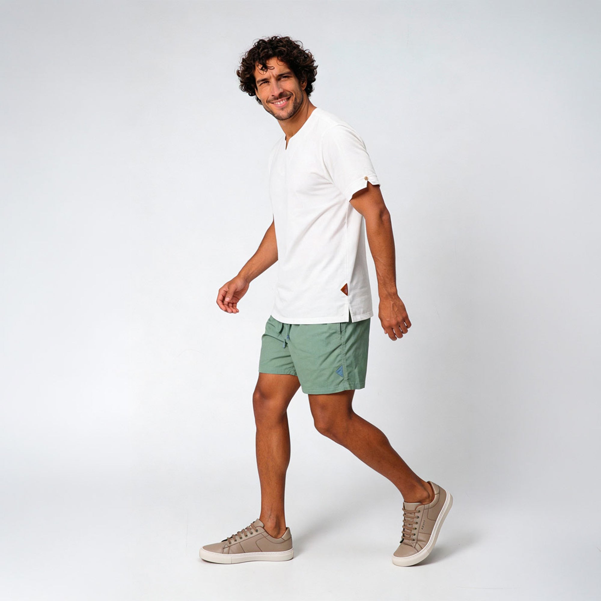 Bata Masculina Casual