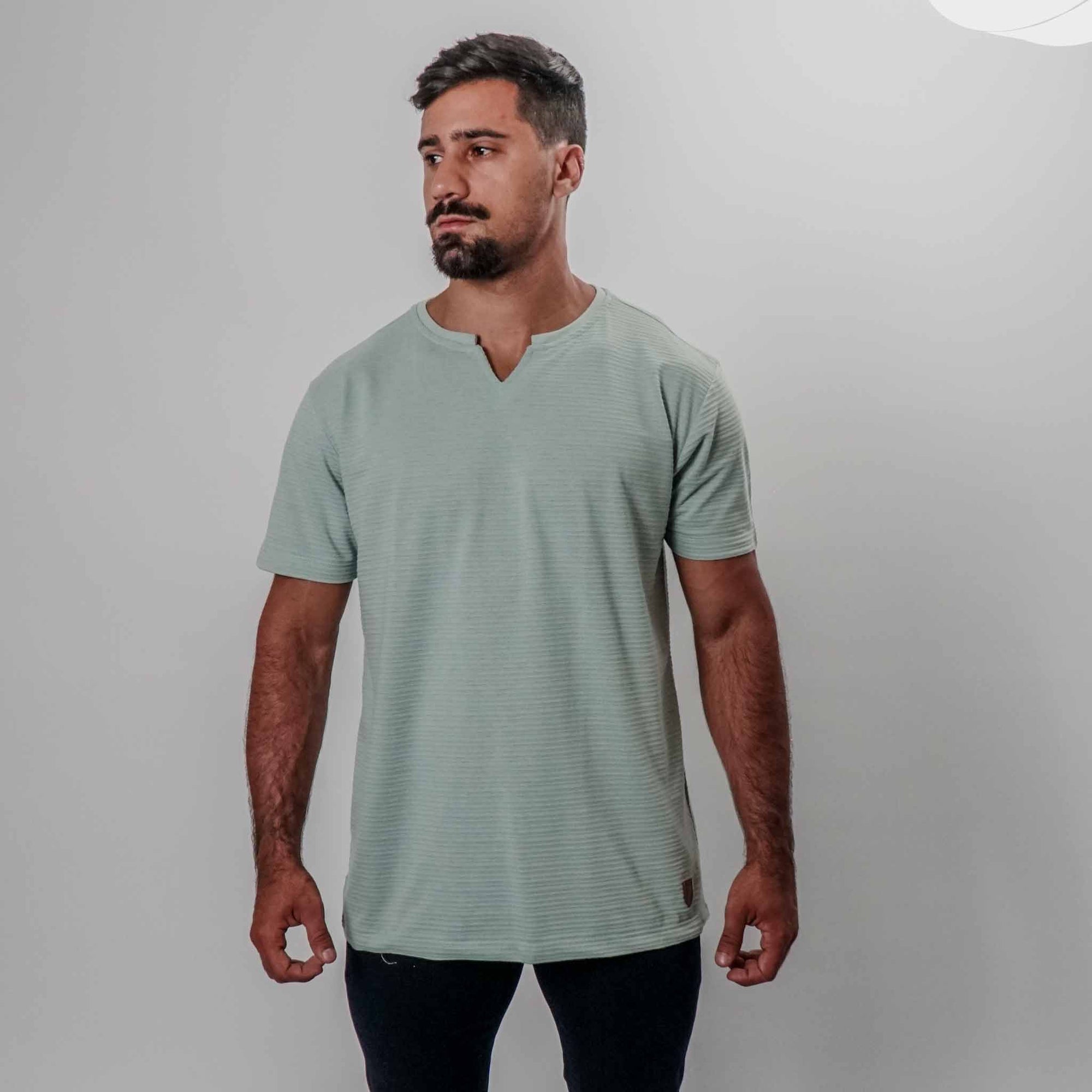Camisa Casual com Gola Gota