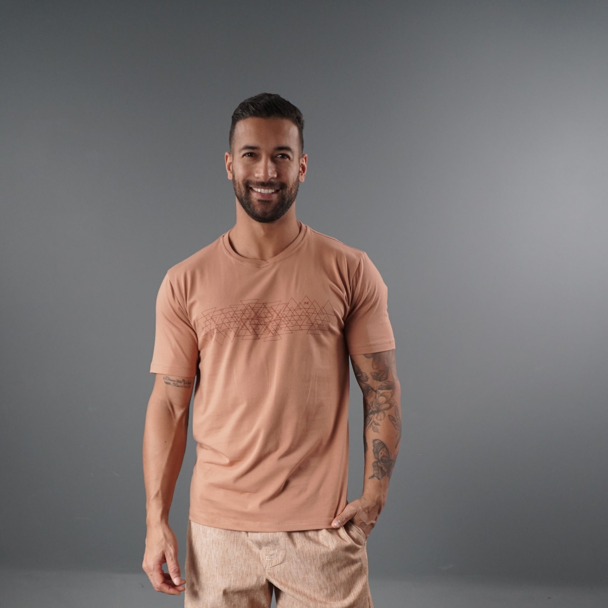 Camisa KNK Triângulos