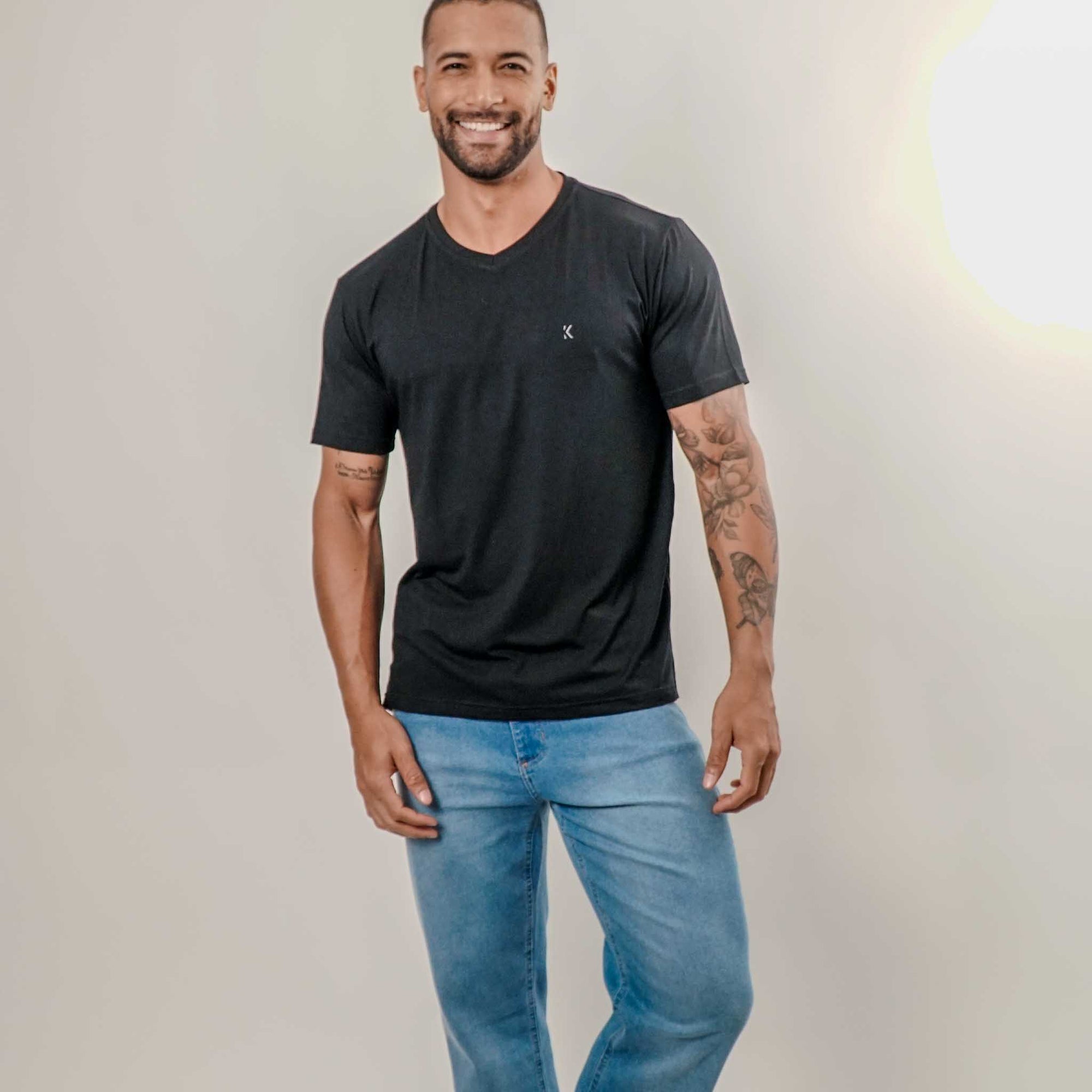Camiseta de Viscose com Gola V