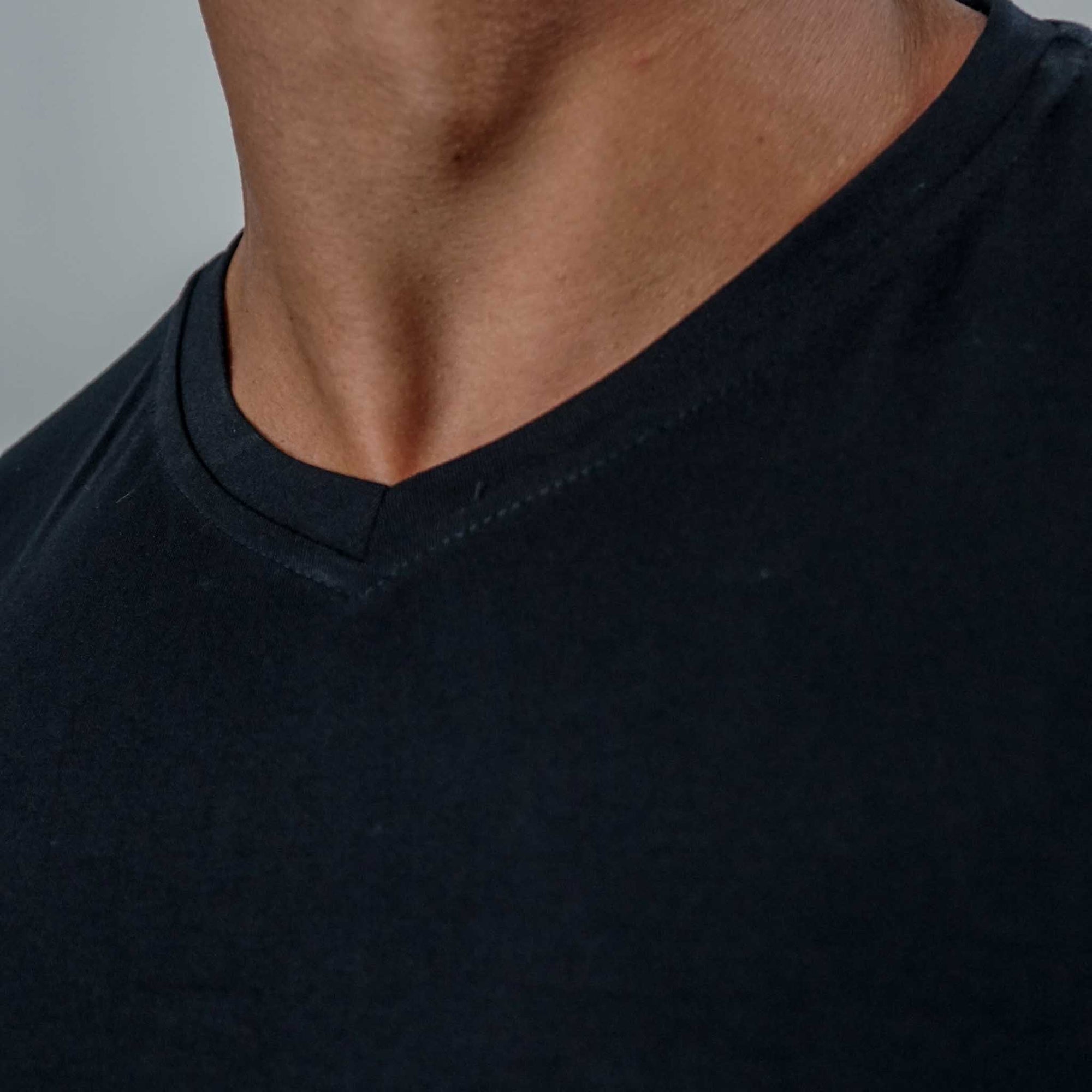 Camiseta de Viscose com Gola V