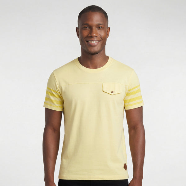 Camiseta Casual com Recorte e Lapela