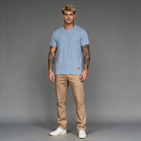 Camiseta Decote Trabalhado KNK – Azul Claro