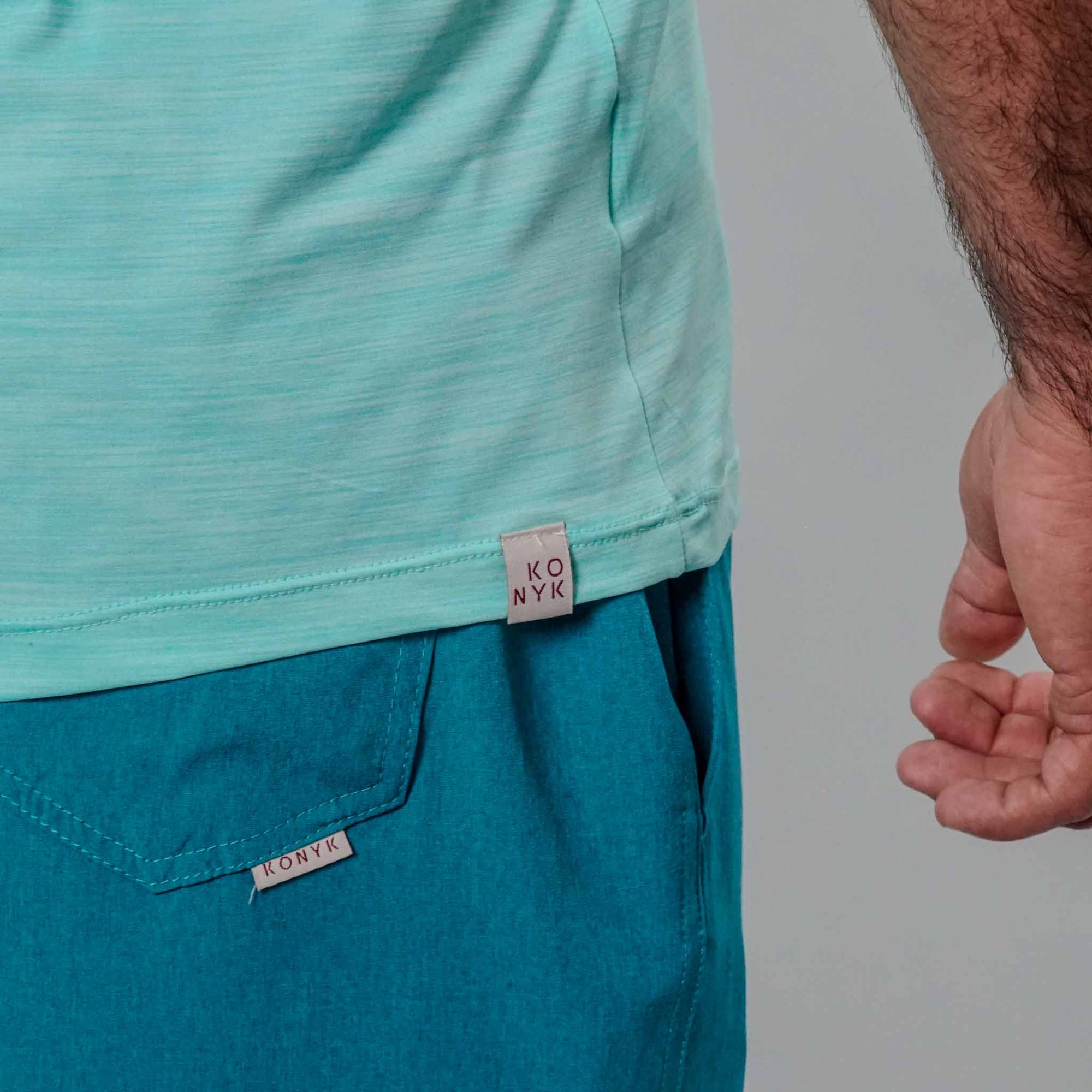 Camisa Masculina Tecnológica