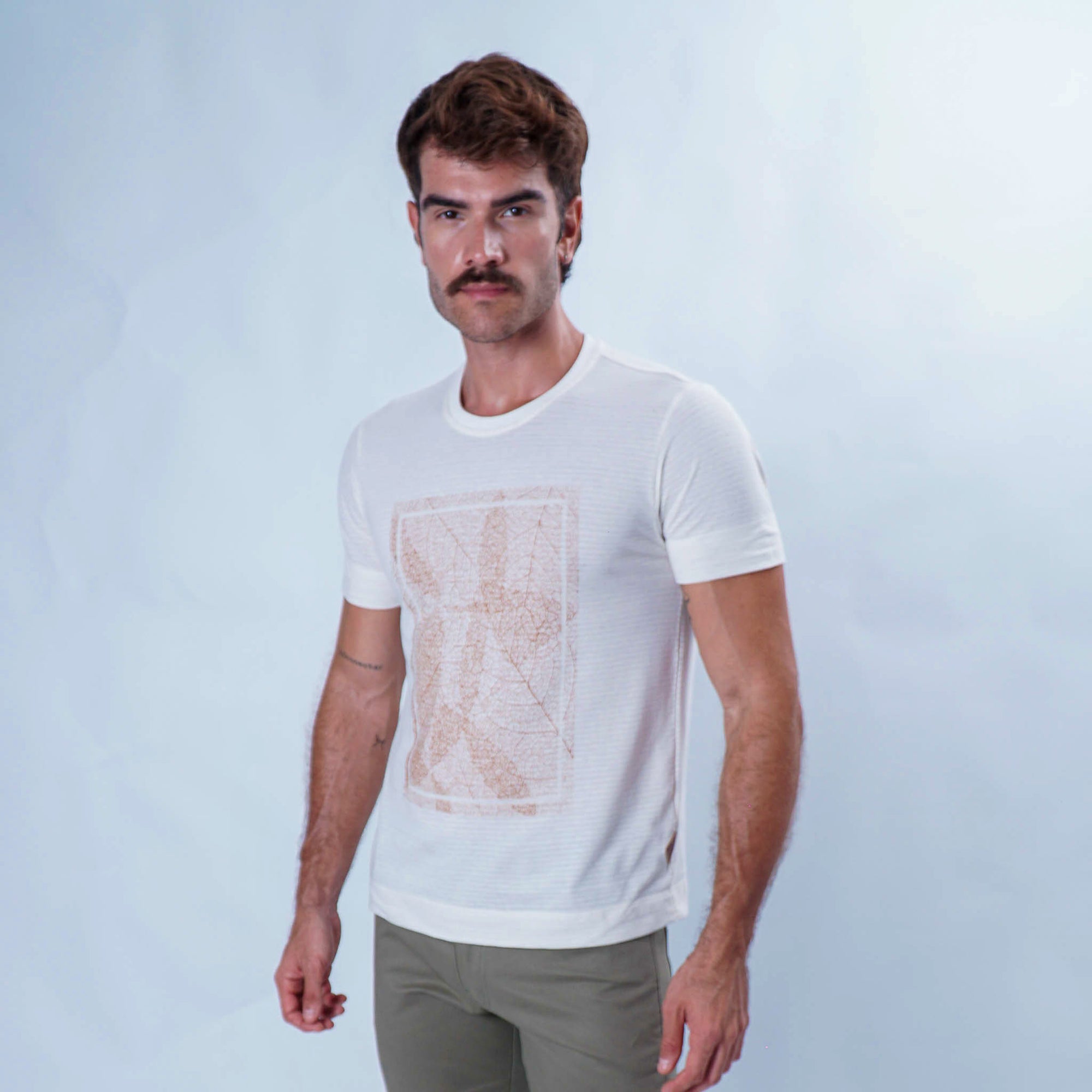 Camisa Folhagens com Linho