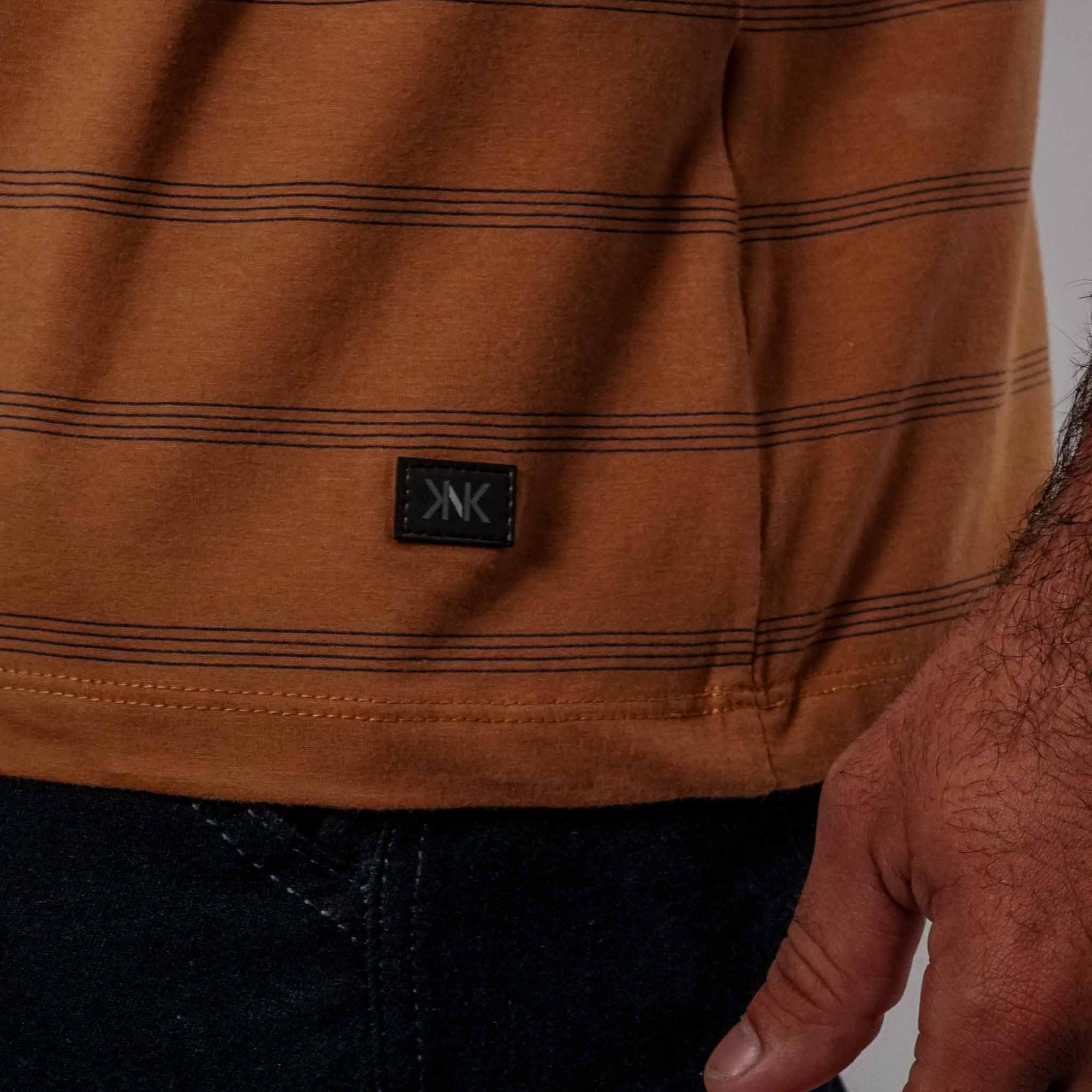 Camiseta com Listras KNK