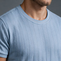 Camiseta Decote Trabalhado KNK – Azul Claro