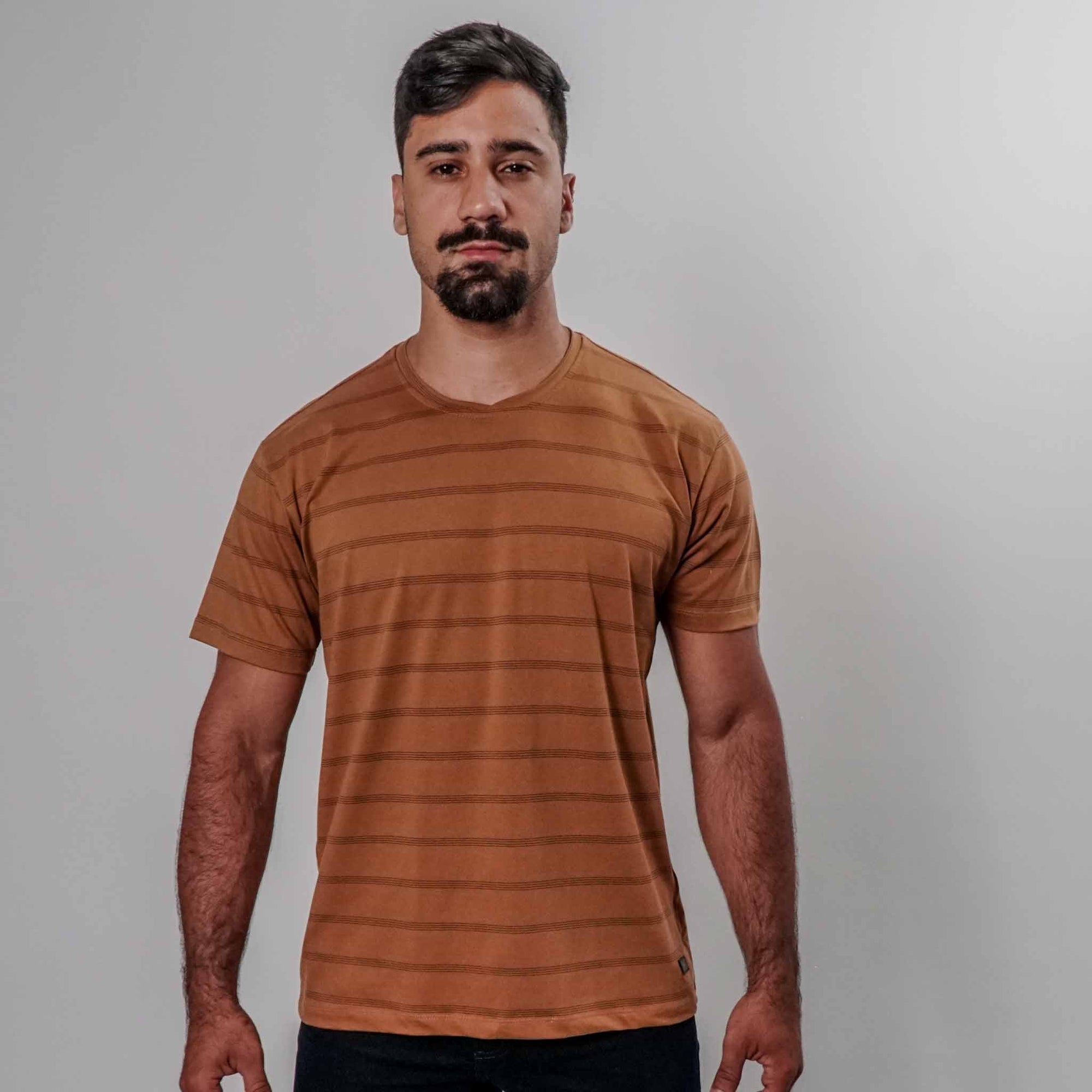 Camiseta com Listras KNK