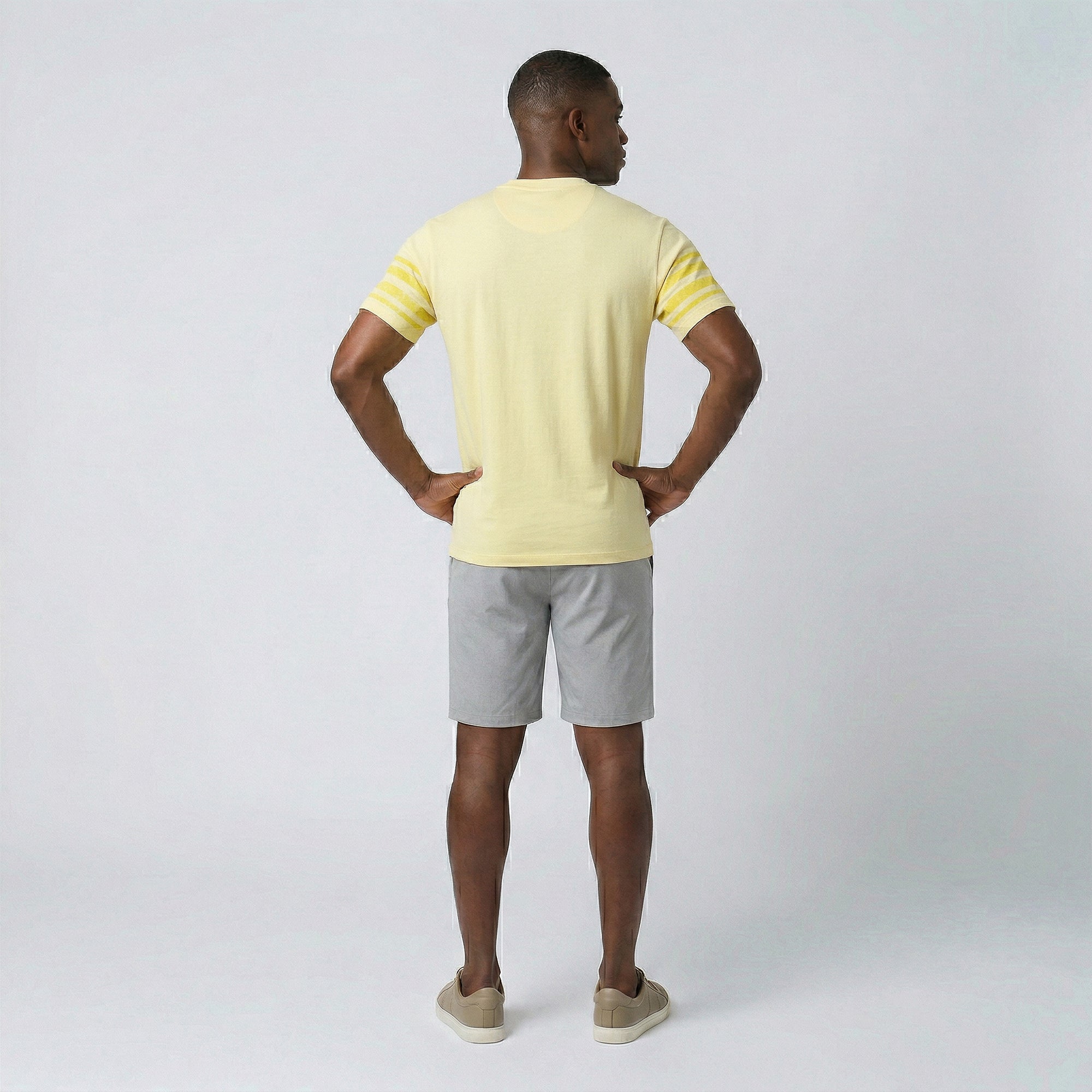 Camiseta Casual com Recorte e Lapela