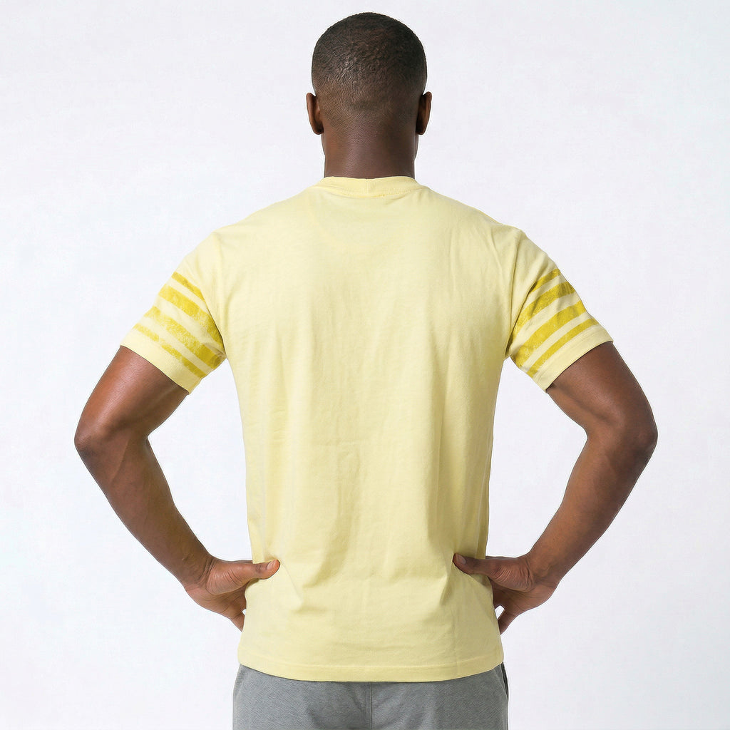 Camiseta Casual com Recorte e Lapela