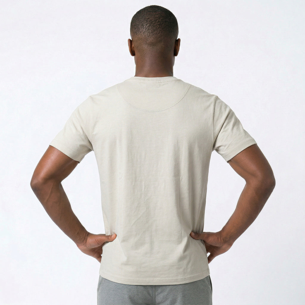 Camiseta com Gola Transpassada e Bolso