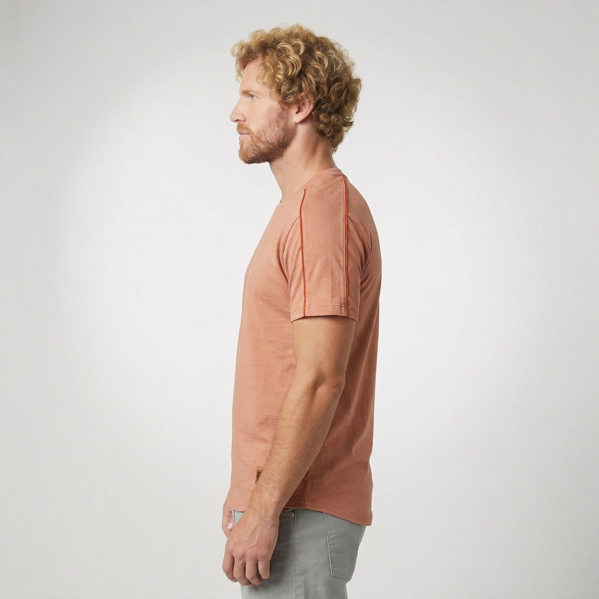 Camiseta Casual com Recortes nos Ombros