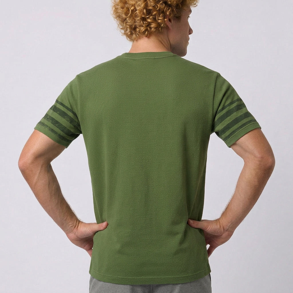 Camiseta Casual com Recorte e Lapela