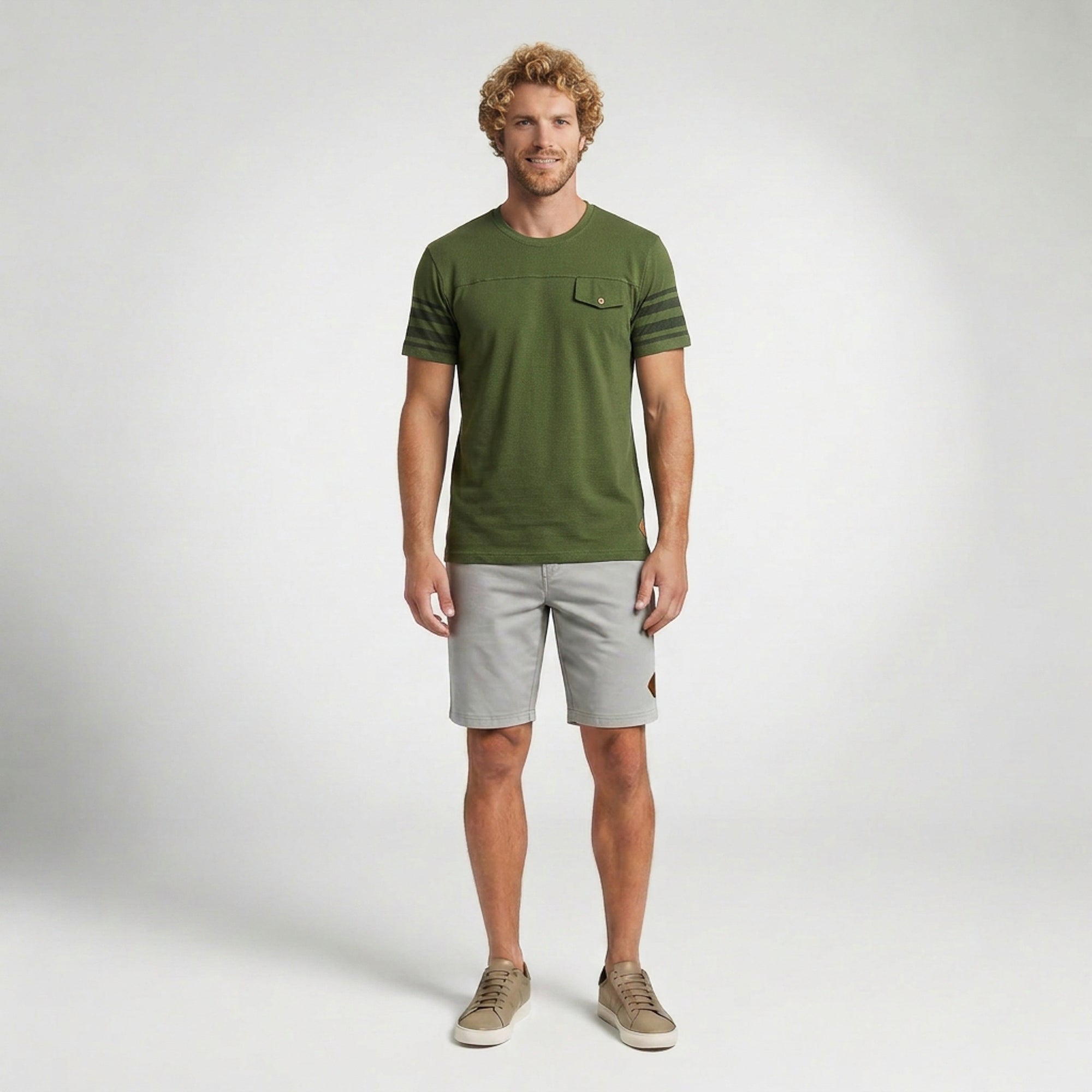 Camiseta Casual com Recorte e Lapela