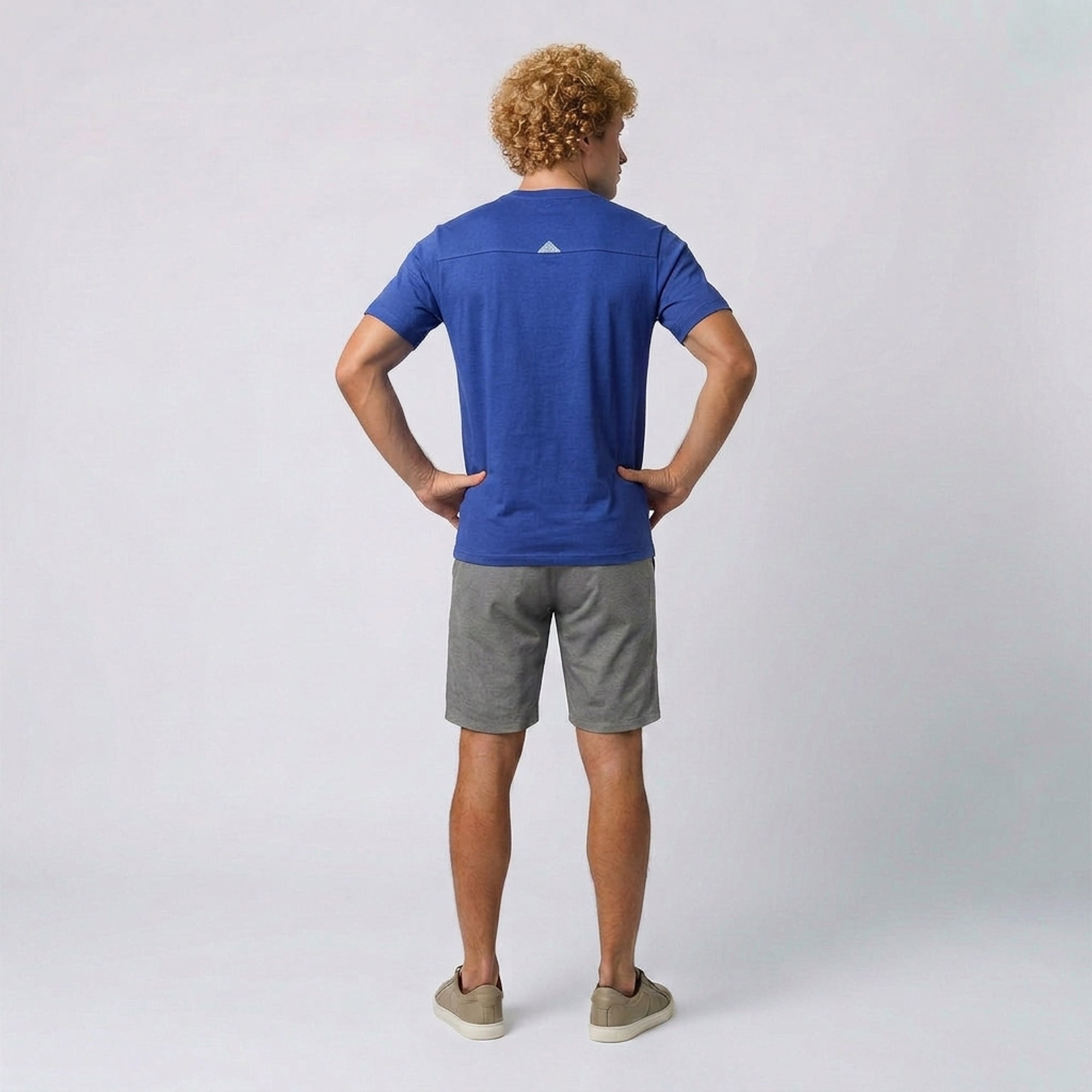 Camiseta Masculina com Bolsos