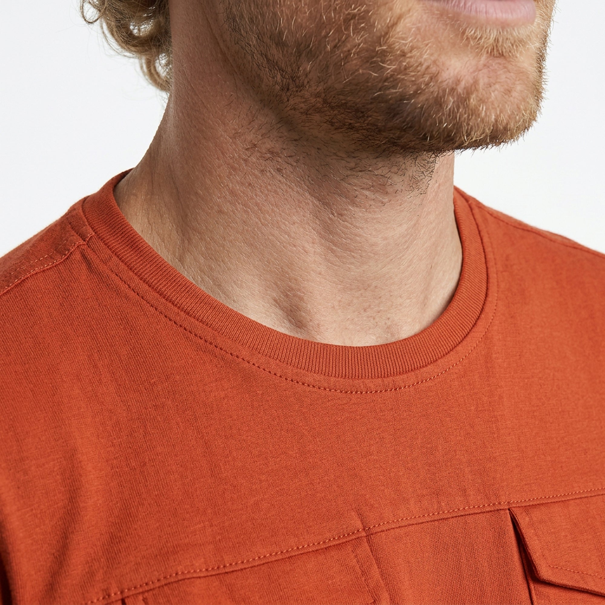 Camiseta Masculina com Bolsos