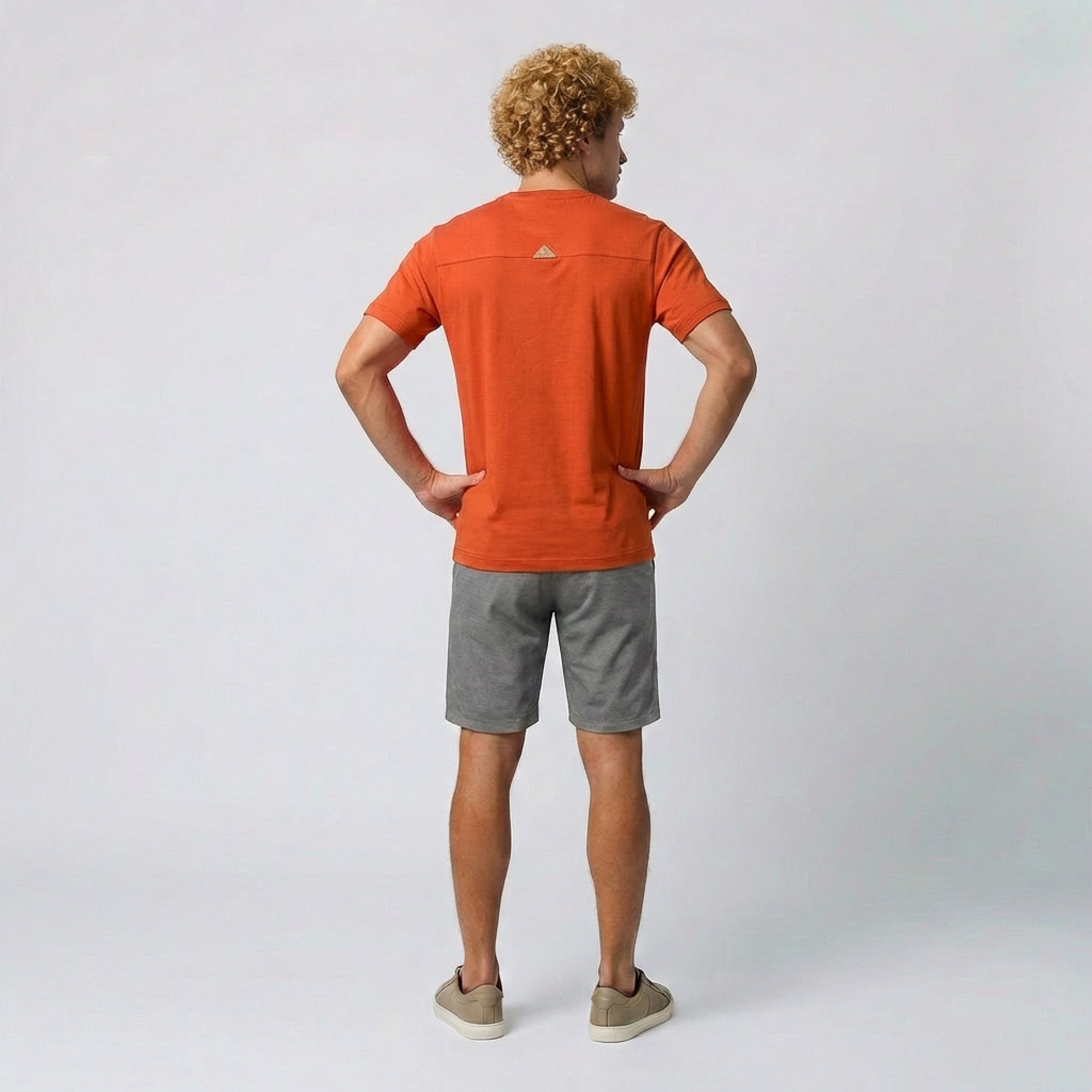 Camiseta Masculina com Bolsos