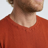 Camiseta Gola V Transpassada