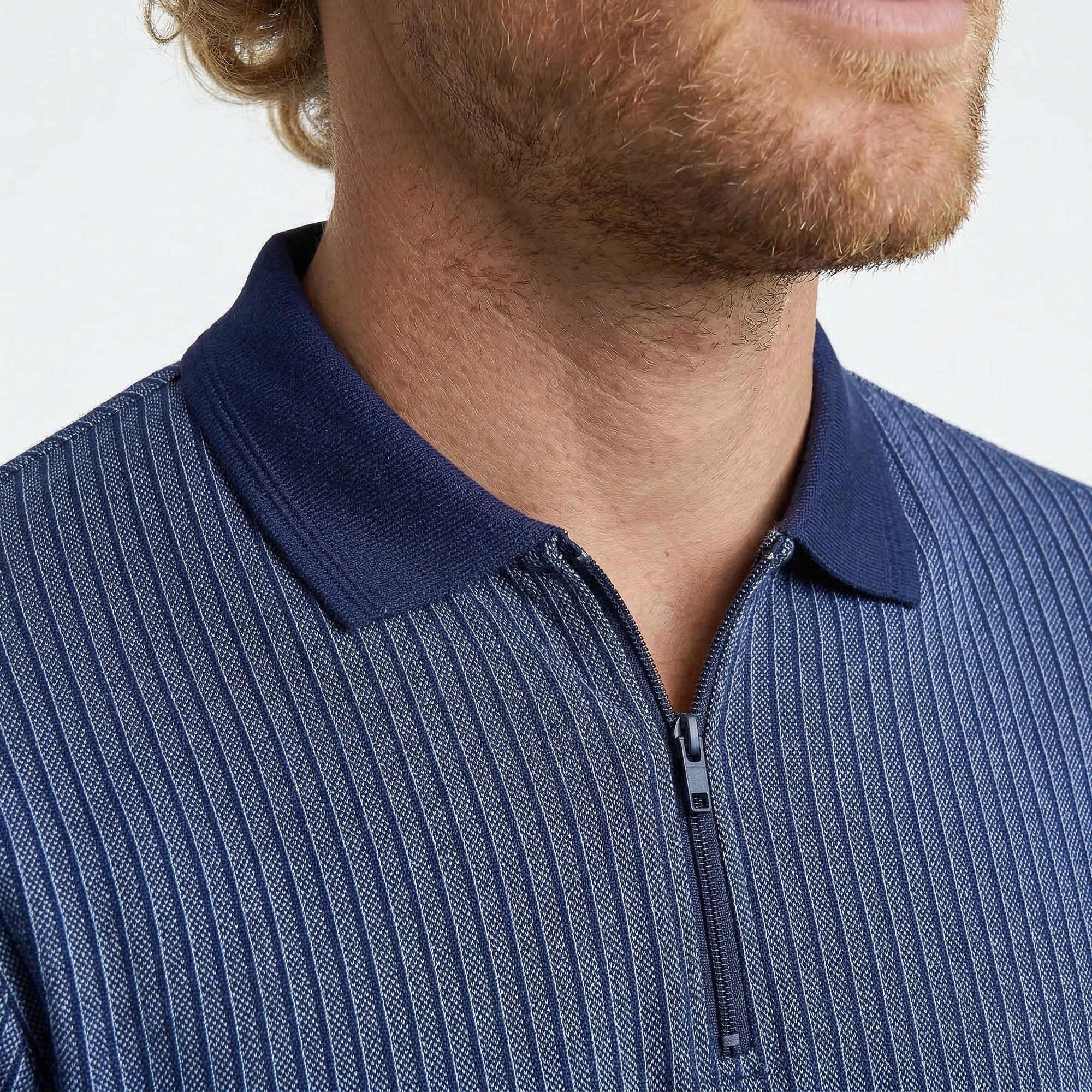 Polo Masculina com Zíper KNK
