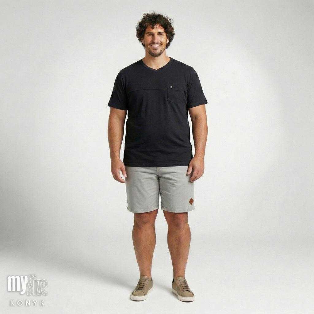 Camiseta Casual com Recorte e Bolso My Size